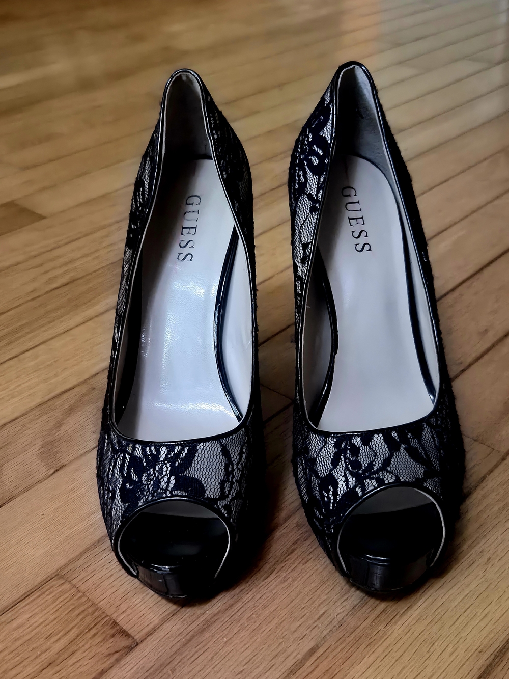GUESS Black Lace Peep Toe Platform Pumps Heels Stiletto Size 8.5 Y2K Glam - Picture 3 of 10